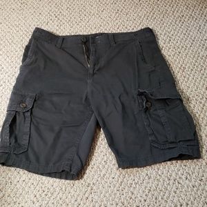 Men's American Eagle cargo shorts size 32